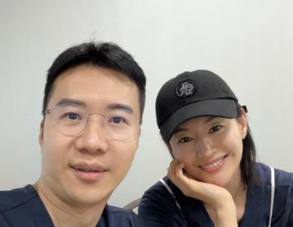 K-스타와 함께한 다미클리닉 박덕규 원장 — DAMI with STAR 1
